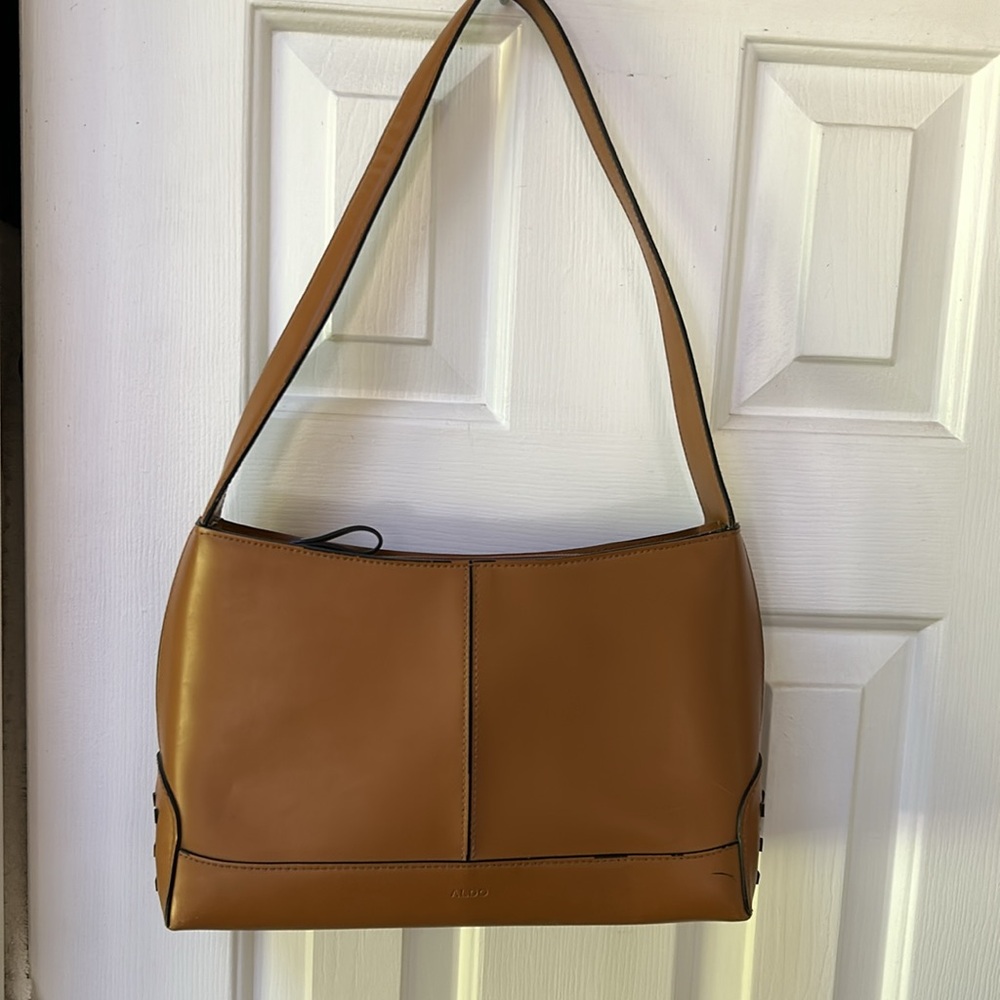 Aldo faux leather structured shoulder bag, single handle w/contrasting accents.